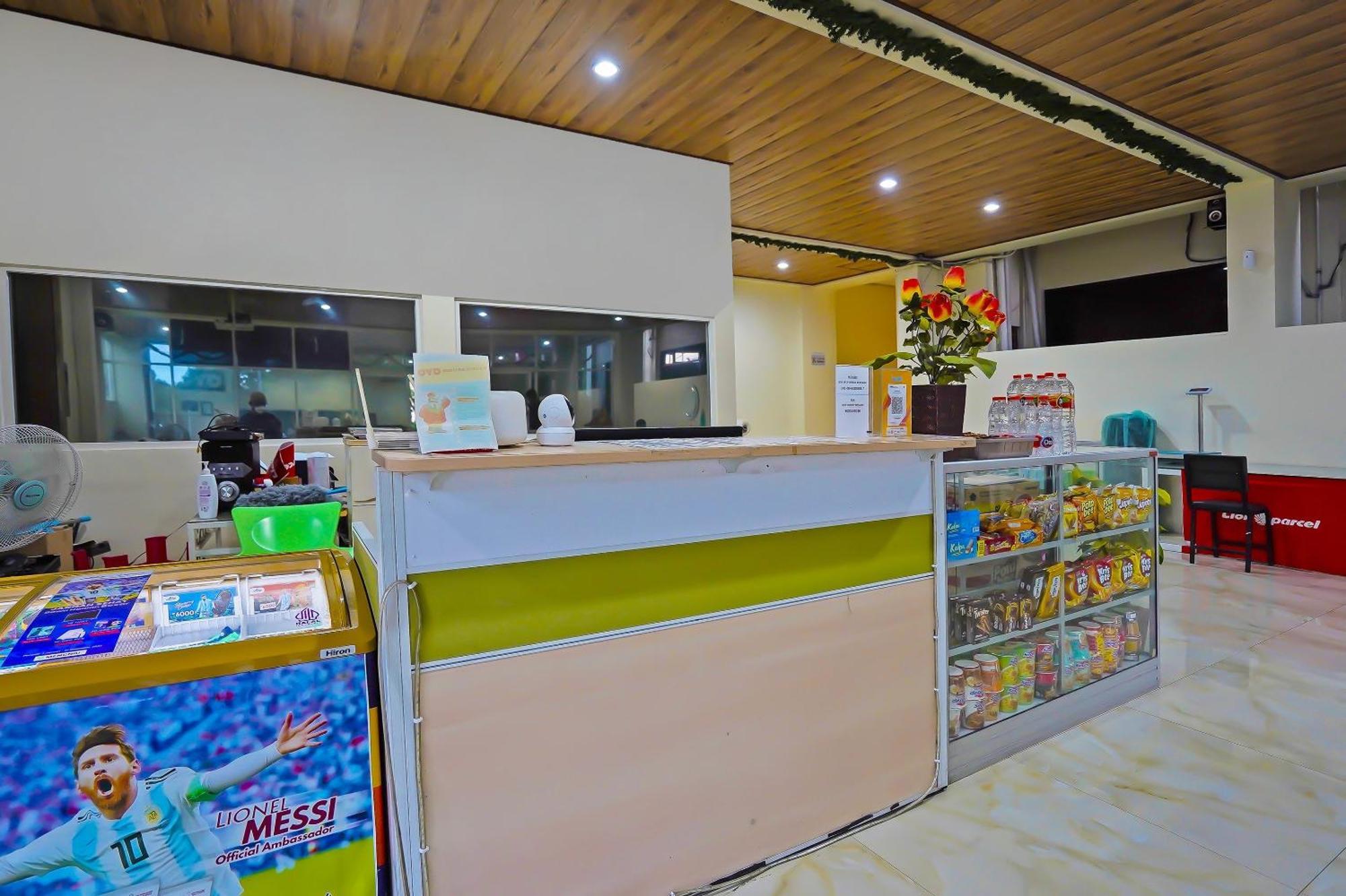 Oyo Life 511 Grace Residence Surabaya Exterior foto